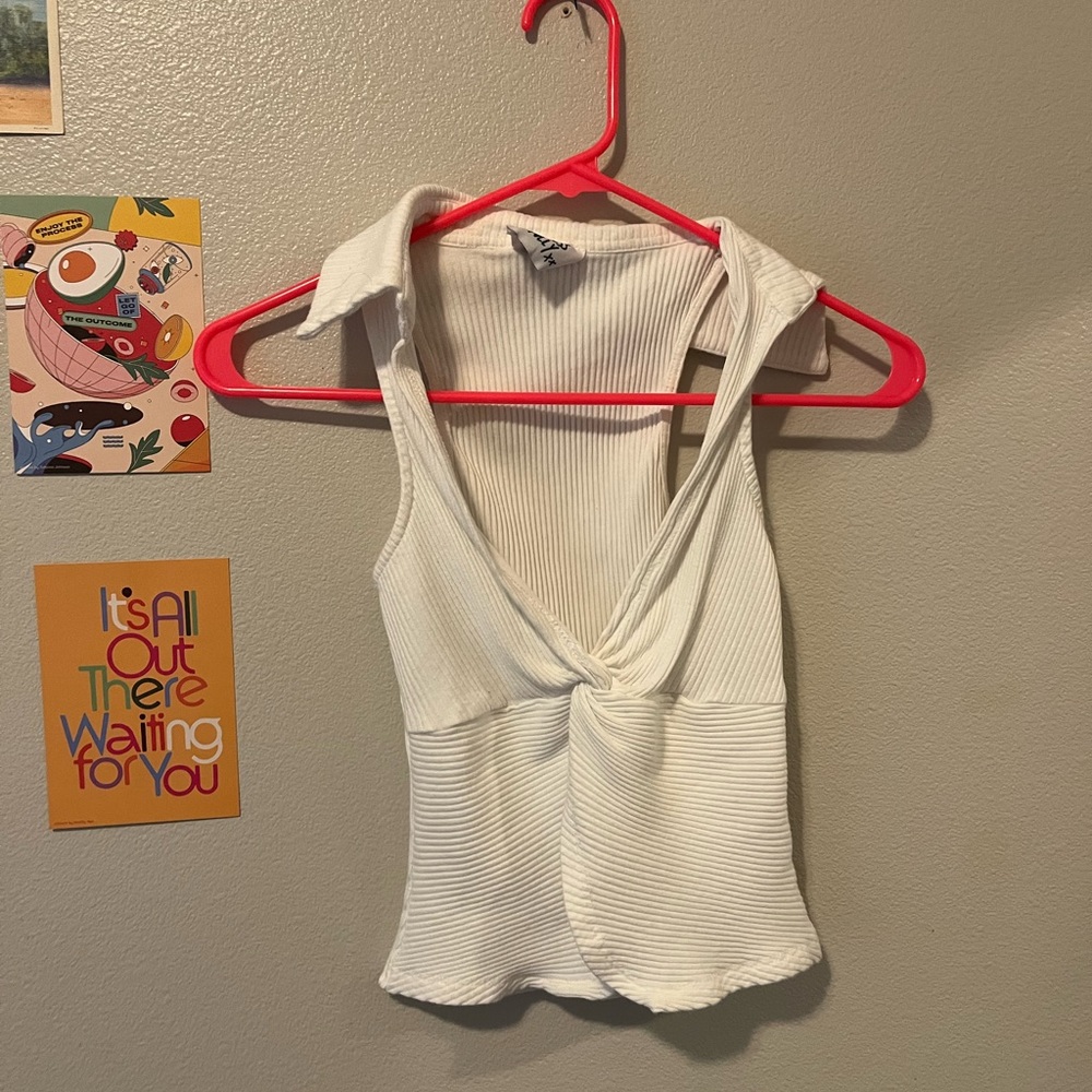 Taking to Plato’s closet on Thursday!! Make offers:)